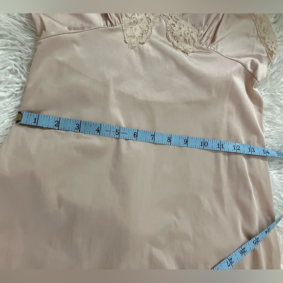 Vassarette Nude/Blush Vintage Slip - Picture 10 of 11